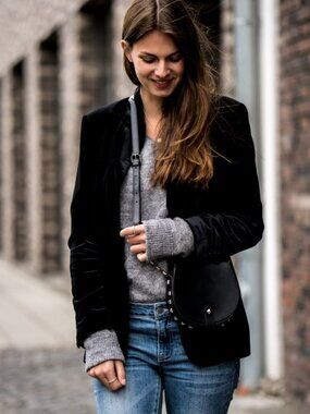 Vintage Black Velvet Blazer sz M